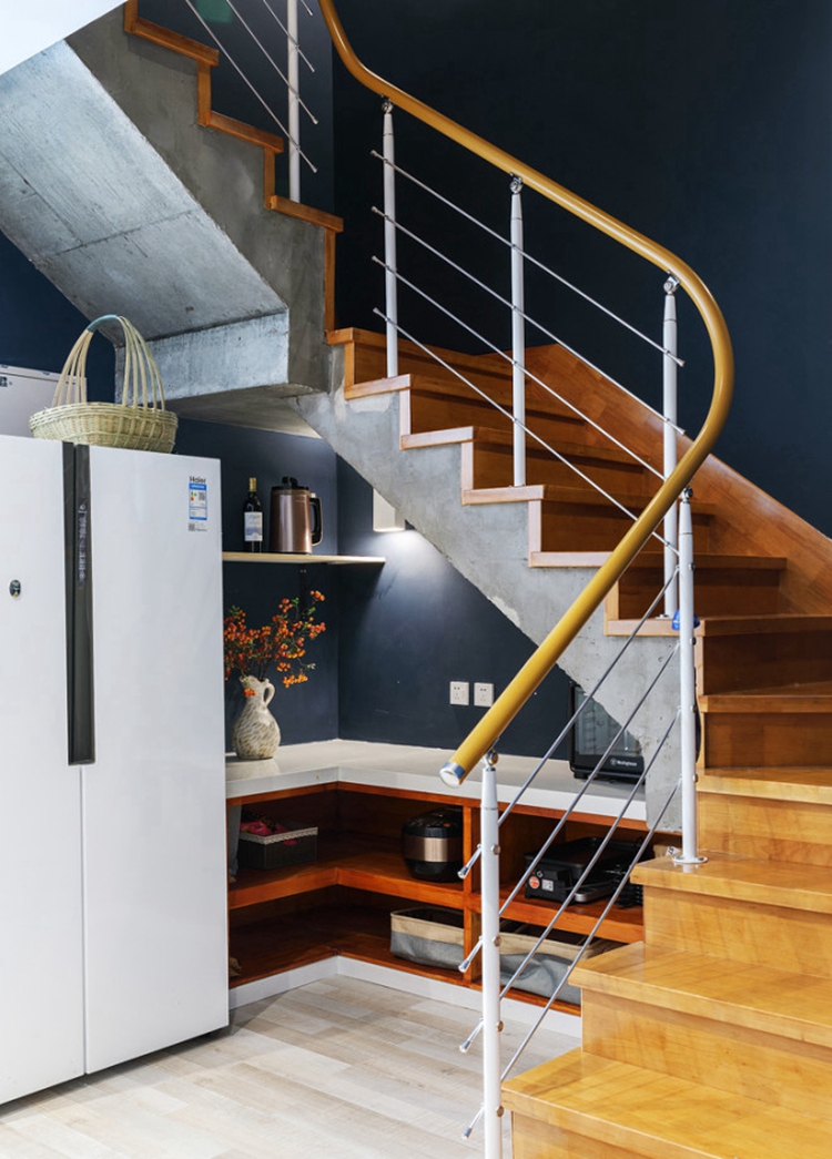 FsmYMR8JTAE-MSkI5J4YnyudodDR